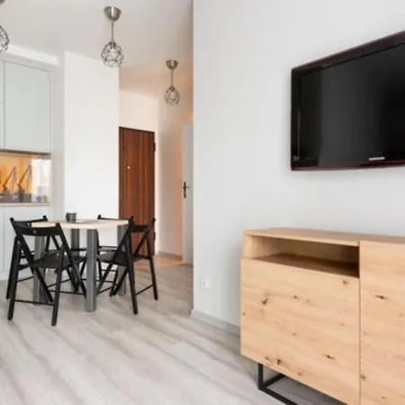 Totu Granary Island Torunska With Parking & Balcony شقة *