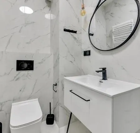 شقة Totu Granary Island Torunska With Parking & Balcony غدانسك